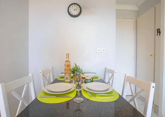 L'esquinade P1 111 By Interhome Daire